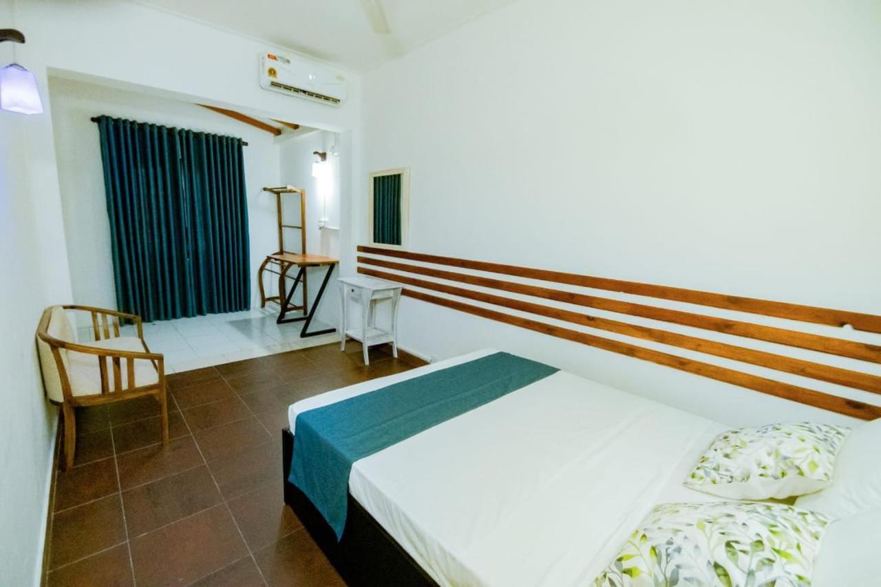 Hotel One Sixty Dehiwala-Mount Lavinia ภายนอก รูปภาพ